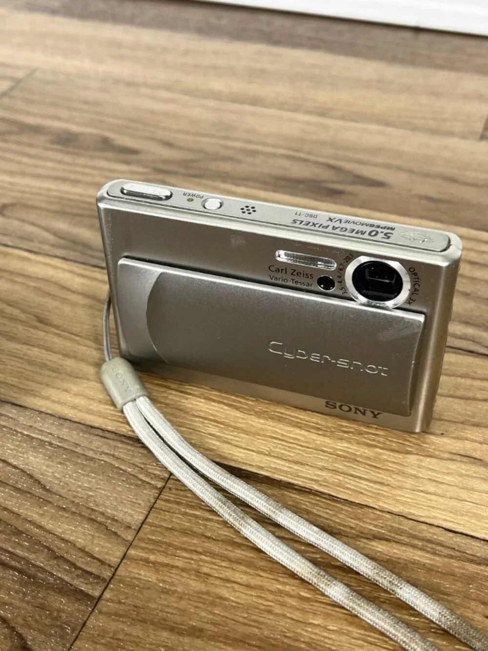 Sony Cyber-shot DSC-T1 5.0MP Digital Camera Silver Tested With Dock, Memory Card